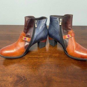 Lartiste ankle boots Size 7 Eur 37  Tan, Cognac and Blue with floral detail